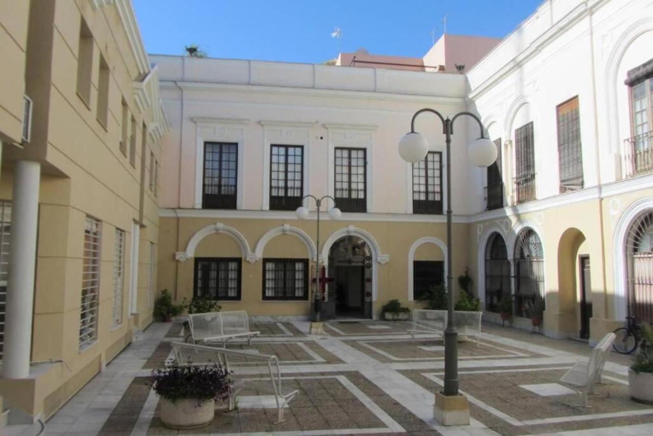 Palacio Caballeros. Parking/Wifi Jerez de la Frontera Bagian luar foto